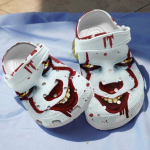GTT0607105ch ads 1 600×600 1, Perfect Your Halloween With Our Grey Unisex Horror Pennywise Face Crocs, Comfortable For Outdoor Activity, Grey, Unisex