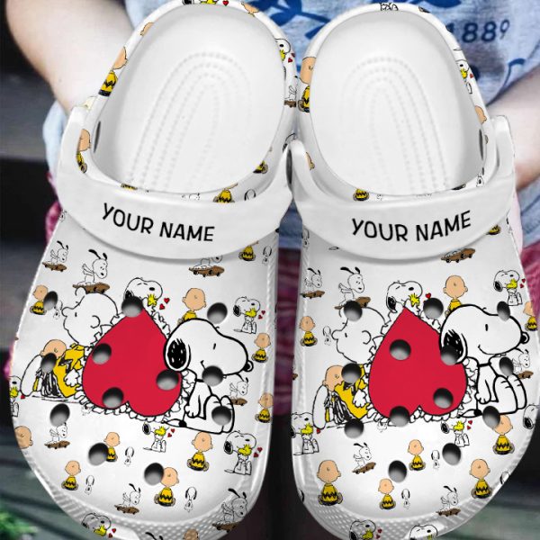 GSU1505389 mockup 3, Cute Snoopy And Friend Charlie Brown Crocs Shoes, Brown, Cute