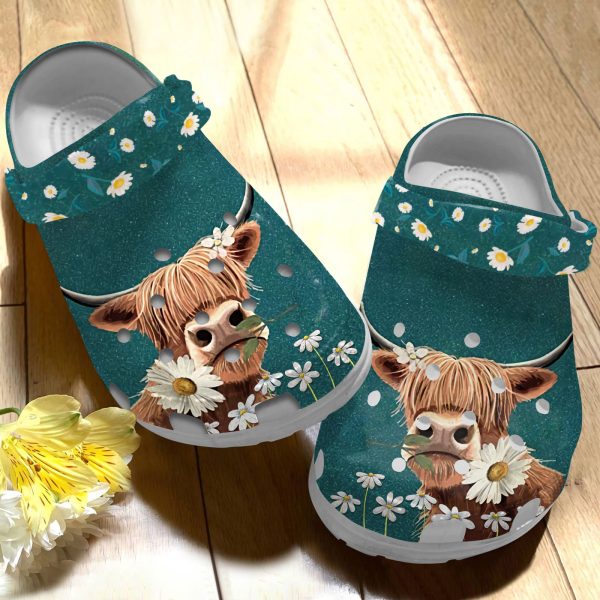 GTD0110102 ads3, Limited Edition Highland Cow With Beautiful Daisy Flowers Crocs For Adults, Adult, Beautiful, Limited Edition