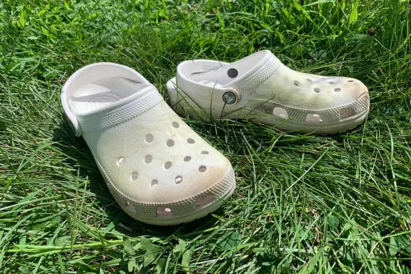 Clean grass stains off Crocs