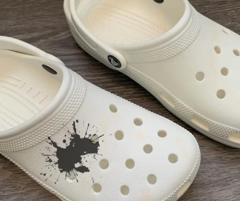 Clean in stains on Crocs